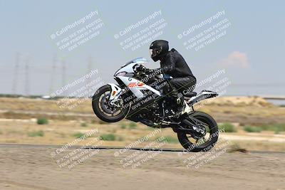 media/Sep-01-2025-Lets Ride (Mon) [[4370d11284]]/B Group/1220pm (Wheelie Bump)/